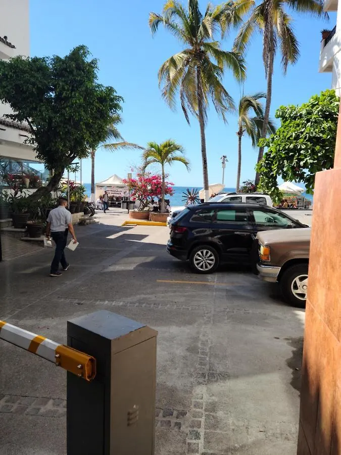 Malecon Uno Pv Libertad 111 Centro 48300 Puerto Vallarta Jal Apartment