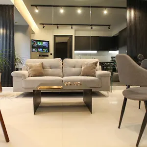 https://raam-luxury-suites.larnacahotels.org