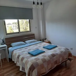 https://private-room-in-shared-apartment-near-larnaca-airport.larnacahotels.org
