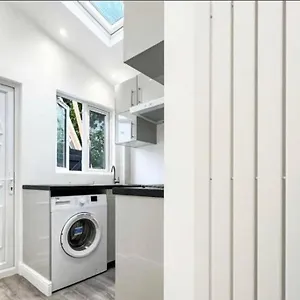 https://studio-apartment-flat.cambridgehotelsuk.com